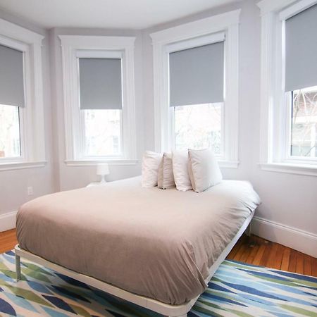 A Stylish Stay W/ A Queen Bed, Heated Floors.. #24 Brookline Dış mekan fotoğraf