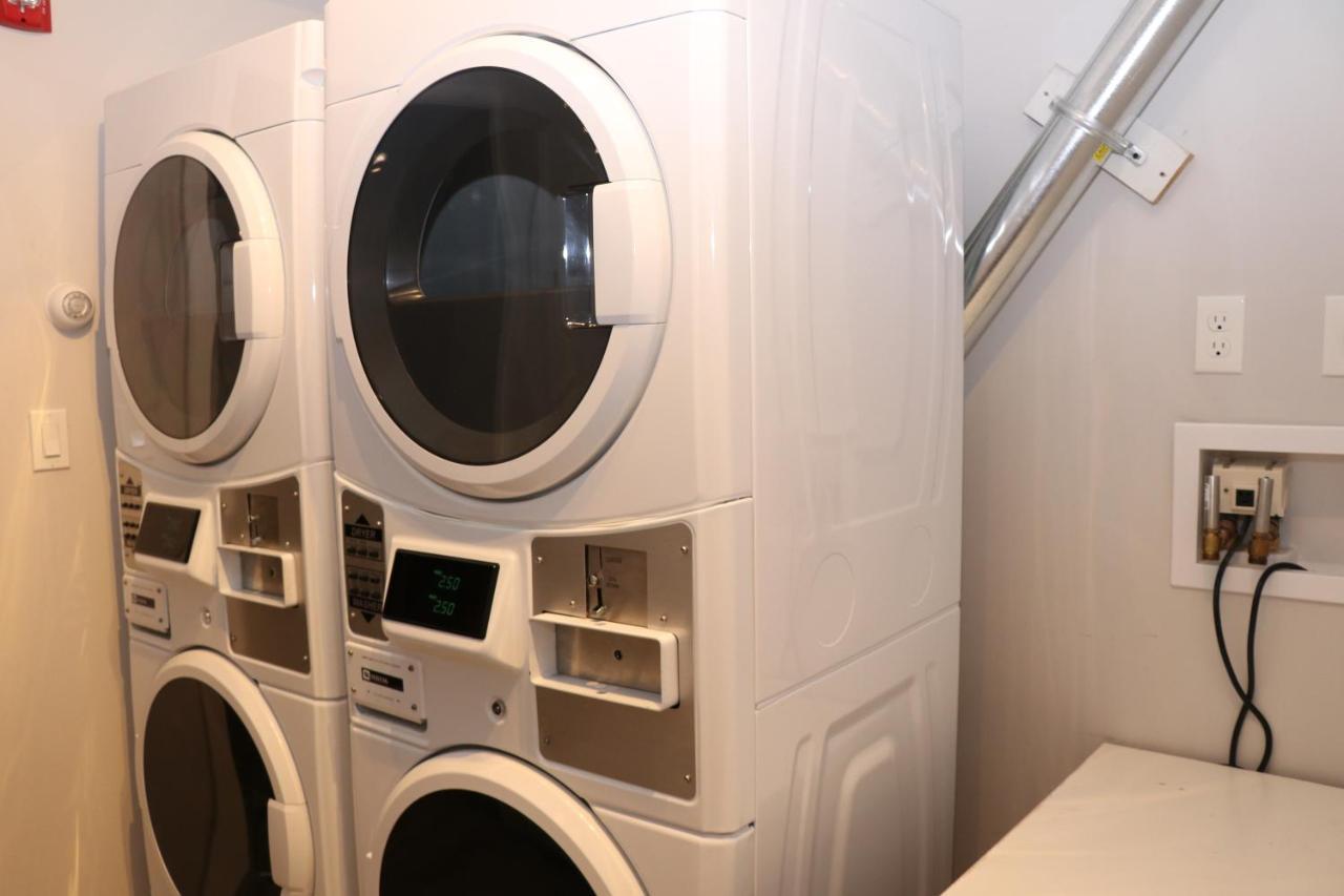 A Stylish Stay W/ A Queen Bed, Heated Floors.. #24 Brookline Dış mekan fotoğraf
